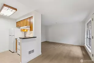 3425 S 176th St, SeaTac, WA 98188 - Photo 16