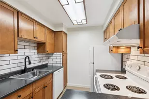 3425 S 176th St, SeaTac, WA 98188 - Photo 8