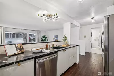 3700 26th Place W #203, Seattle, WA 98199 - Photo 2