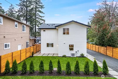 12531 25th Avenue NE #Unit C, Seattle, WA 98125 - Photo 30