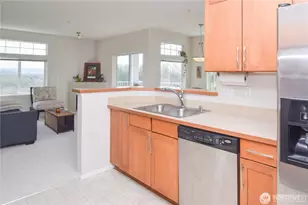 4049 S 212th Ct, SeaTac, WA 98198 - Photo 8