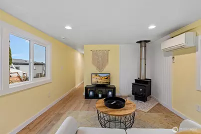 1320 N Oak Harbor Street #107, Oak Harbor, WA 98277 - Photo 8