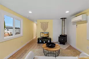 1320 N Oak Harbor St, Oak Harbor, WA 98277 - Photo 8