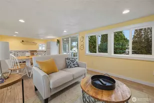 1320 N Oak Harbor St, Oak Harbor, WA 98277 - Photo 18