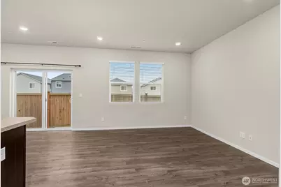 10957 188th Street E, Puyallup, WA 98374 - Photo 14