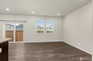 10957 188 St E, Puyallup, WA 98374 - Photo 14