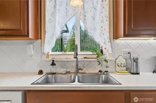 166 Geneva Ln, Castle Rock, WA 98611 - Photo 8