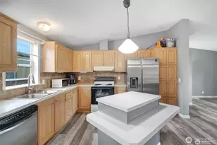 705 SW 1st St, Castle Rock, WA 98611 - Photo 6