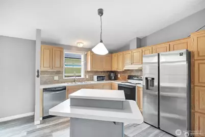 705 SW 1 Street, Castle Rock, WA 98611 - Photo 8