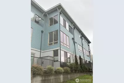 1612 SW California Avenue #D, Seattle, WA 98116 - Photo 2