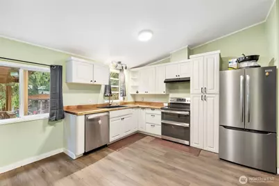 42037 Pine Street, Concrete, WA 98237 - Photo 4