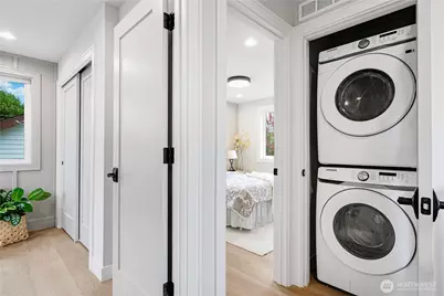 3054 Fairmount Ave SW, Seattle, WA 98116 - Photo 10