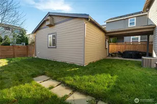 18436 Village Pkwy E, Bonney Lake, WA 98391 - Photo 28