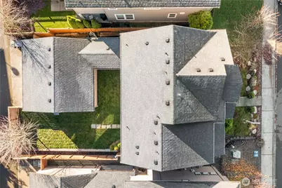 18436 Village Parkway E, Bonney Lake, WA 98391 - Photo 30