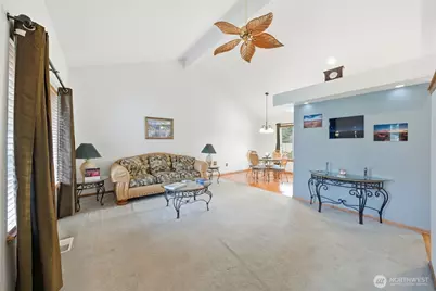 15715 44th Avenue Ct E, Tacoma, WA 98446 - Photo 4