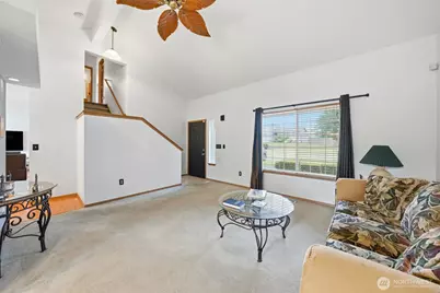 15715 44th Avenue Ct E, Tacoma, WA 98446 - Photo 6