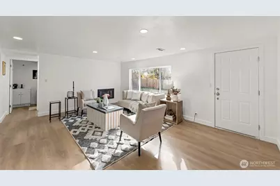 8305 Duncan Avenue S, Seattle, WA 98118 - Photo 12