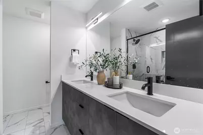 12512 35th Avenue NE #B, Seattle, WA 98125 - Photo 20