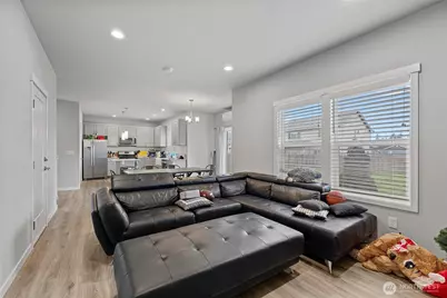 1400 E Whidbey Avenue, Oak Harbor, WA 98277 - Photo 4