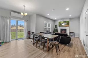 1400 E Whidbey Ave, Oak Harbor, WA 98277 - Photo 2