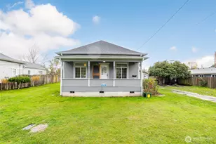 1016 E Orange Ave, Burlington, WA 98233 - Photo 2