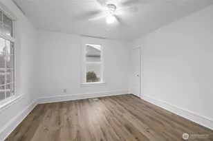 1016 E Orange Ave, Burlington, WA 98233 - Photo 10