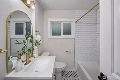 9029 4th Avenue NW, Seattle, WA 98117 - Photo 24