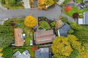 12664 NE 87th St, Kirkland, WA 98033 - Photo 36