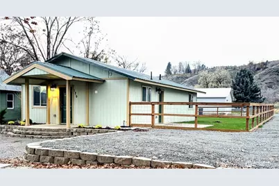 129 Cedar Street N, Omak, WA 98841 - Photo 1