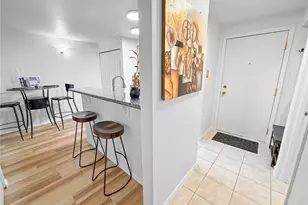 300 10th Ave, Seattle, WA 98122 - Photo 14