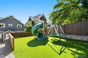 312 Prospect St, Seattle, WA 98109 - Photo 40