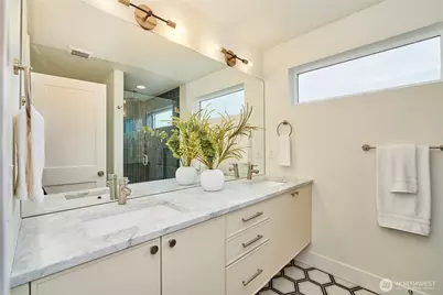 8333 13th Avenue NW #B, Seattle, WA 98117 - Photo 28