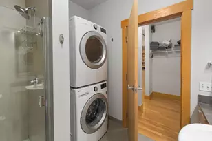 81 Vine St, Seattle, WA 98121 - Photo 26