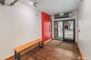 81 Vine St, Seattle, WA 98121 - Photo 32