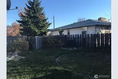 230 N Emerson, Wenatchee, WA 98801 - Photo 14