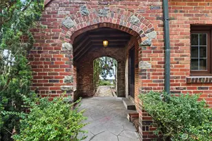 16349 Maplewild Ave SW, Burien, WA 98166 - Photo 4