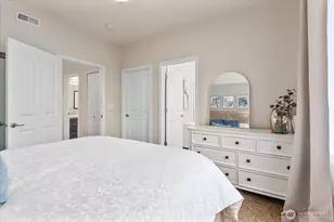 14915 38th Dr SE, Bothell, WA 98012 - Photo 16