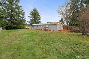 14306 Greenbelt Dr E, Bonney Lake, WA 98391 - Photo 6