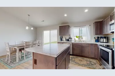 907 E Cascade Street, Othello, WA 99344 - Photo 6