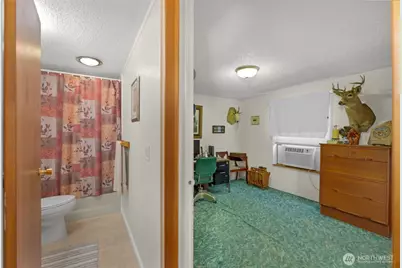 6217 4th Street E, Tacoma, WA 98424 - Photo 32