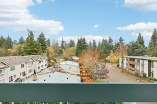 12300 33rd Ave NE, Seattle, WA 98125 - Photo 2