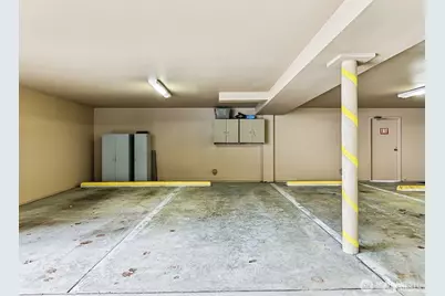 12300 33rd Avenue NE #402, Seattle, WA 98125 - Photo 22