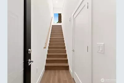 117 Wells Avenue S #D (R), Renton, WA 98057 - Photo 8