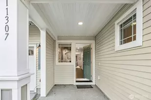 11307 241st Ln NE, Redmond, WA 98053 - Photo 2