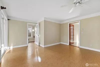 2515 27th Avenue W, Seattle, WA 98199 - Photo 16