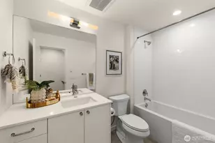 8333 D 12th Ave NW, Seattle, WA 98117 - Photo 14