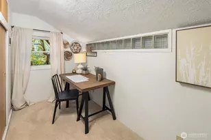 108 N 60th St, Seattle, WA 98103 - Photo 16