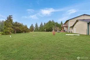 13929 Mariposa Ln SE, Yelm, WA 98597 - Photo 4