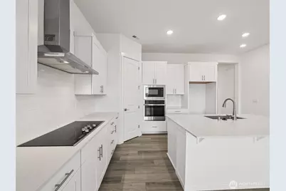 749 S Davis Street #104, Buckley, WA 98321 - Photo 4