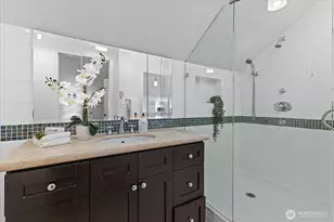 6523 40th Ave NE, Seattle, WA 98115 - Photo 18